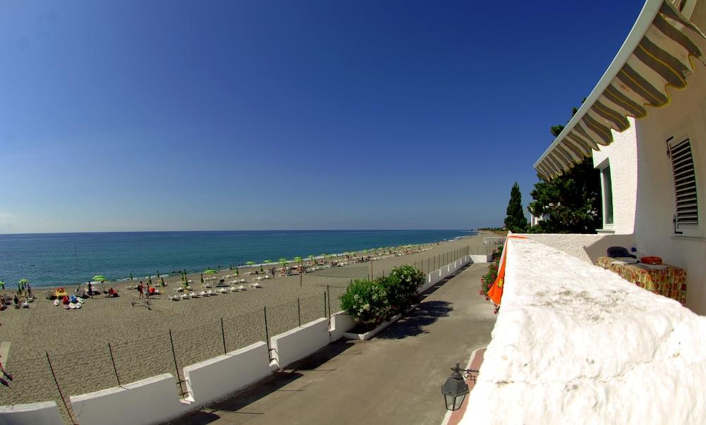 Hotel Villaggio Club Altalia Brancaleone Εξωτερικό φωτογραφία